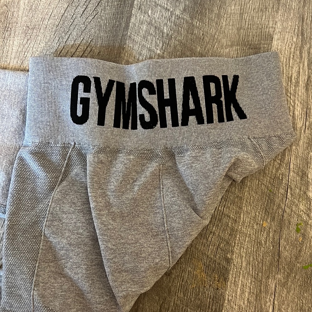 Gym shark gray leggings